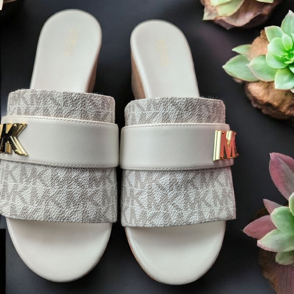 Michael Kors Jilly Platform Wedge Sandal Size 7 Color: White (New) - Picture 3 of 10